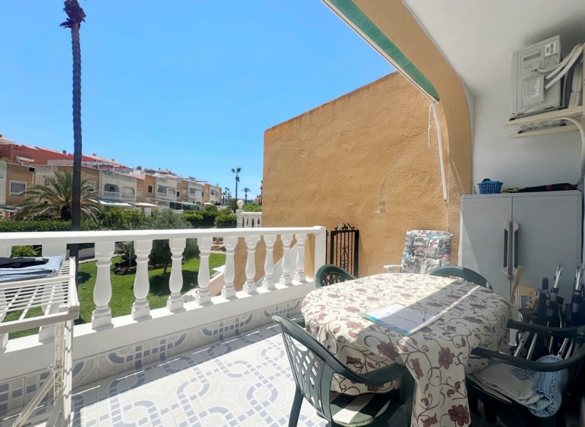 Resale - Villa - Torrevieja - La Mata