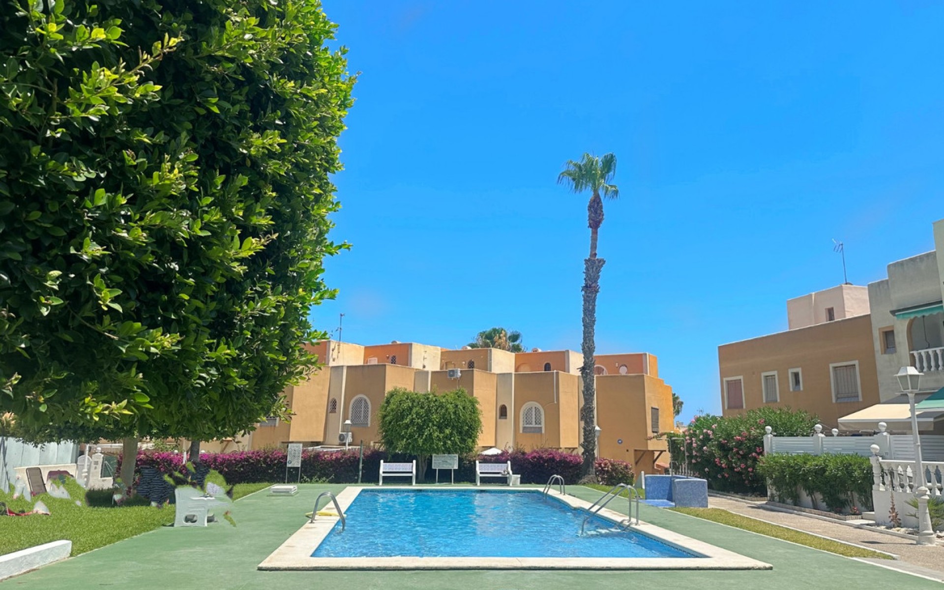Resale - Villa - Torrevieja - La Mata