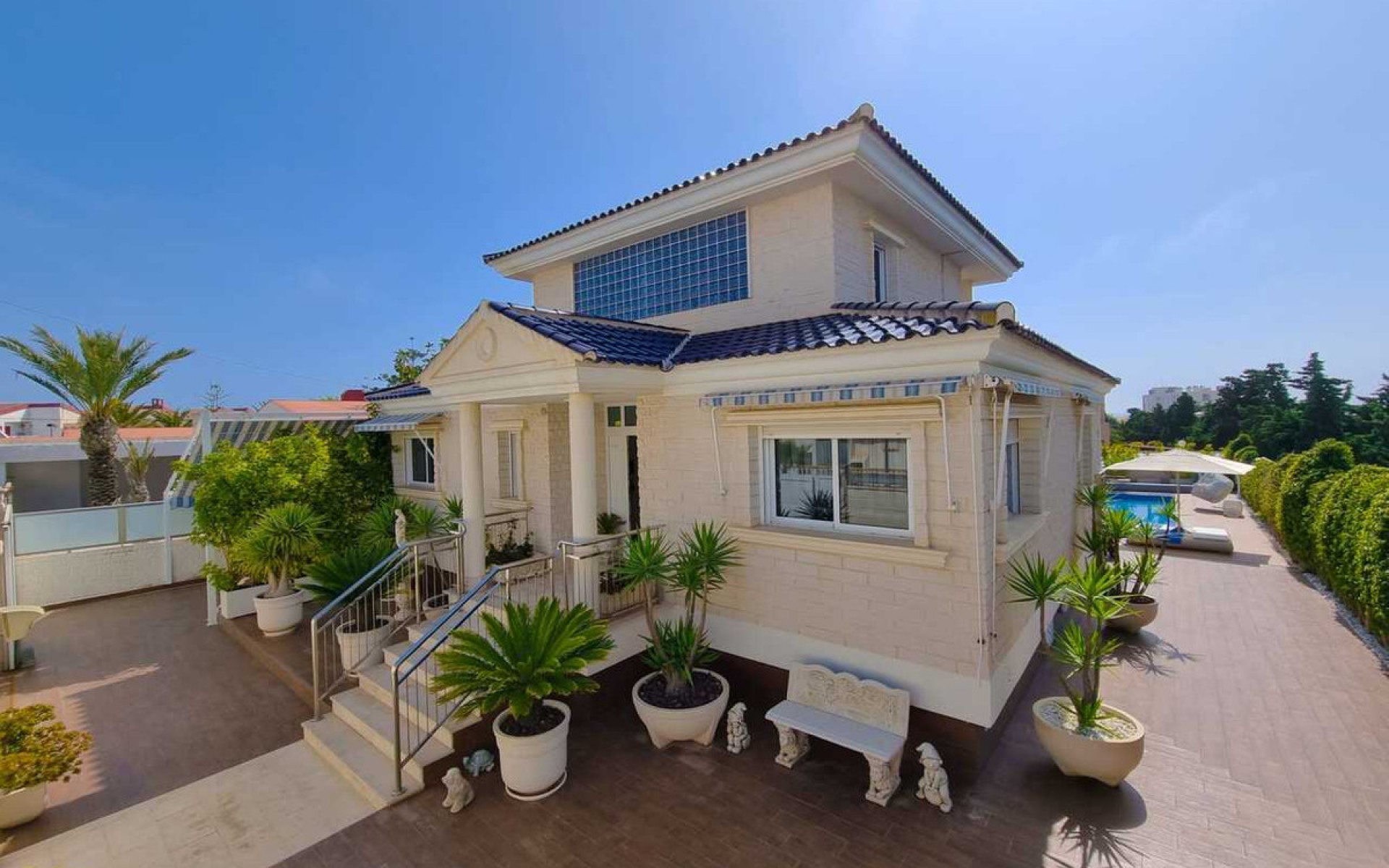 Resale - Villa - Torrevieja - La Mata