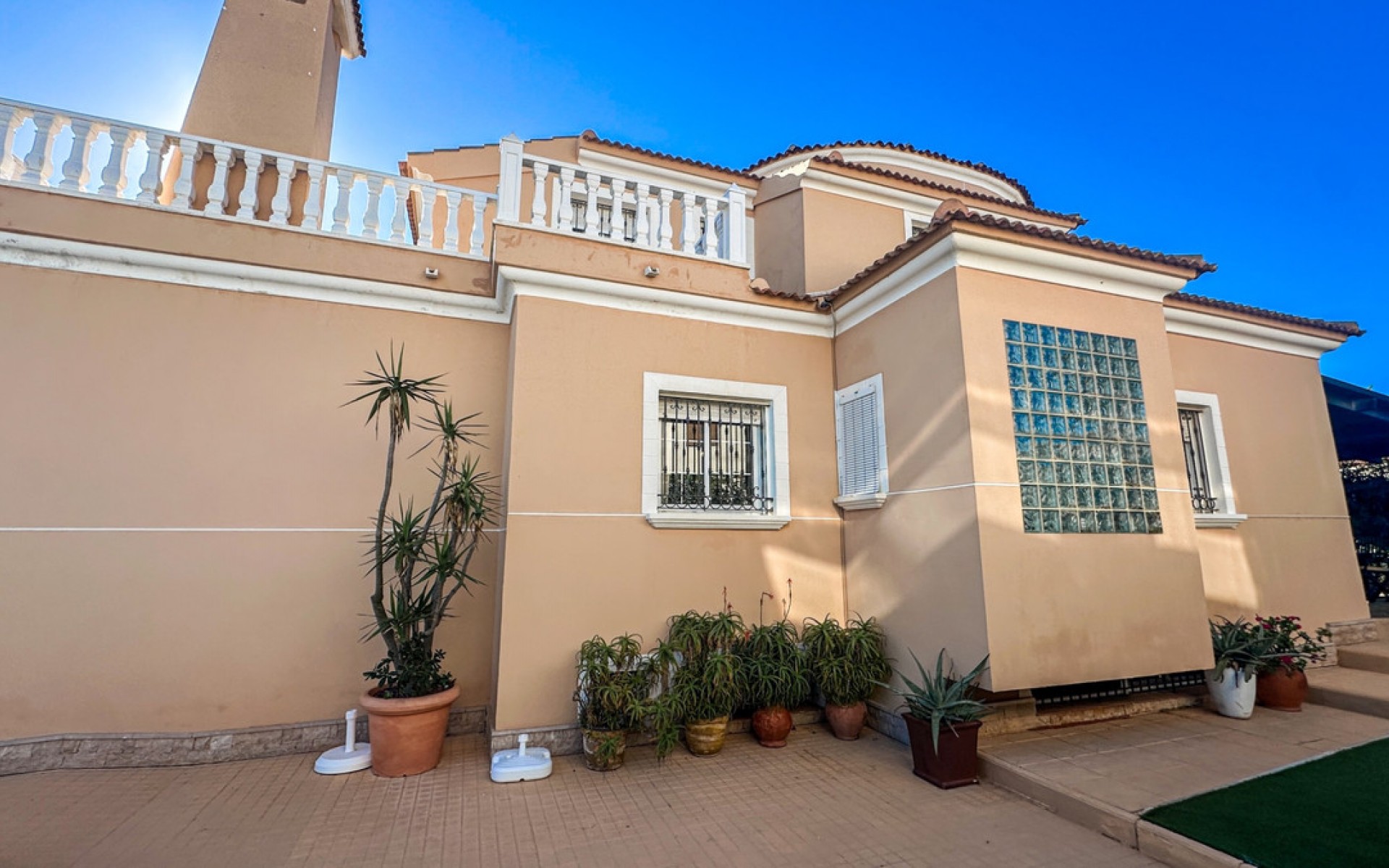 Resale - Villa - Torrevieja - La Mata