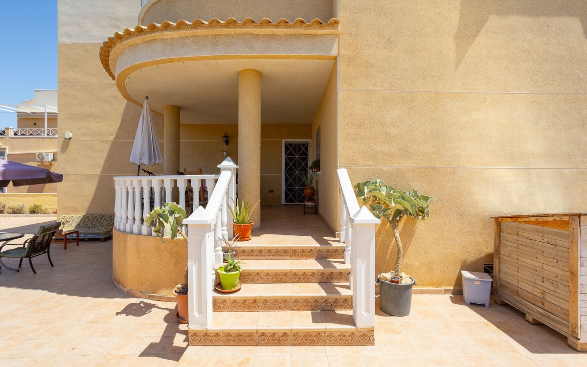 Resale - Villa - Torrevieja - La Siesta