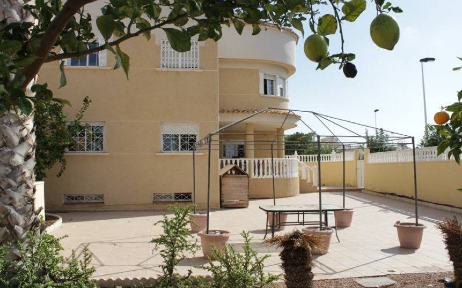 Resale - Villa - Torrevieja - La Siesta