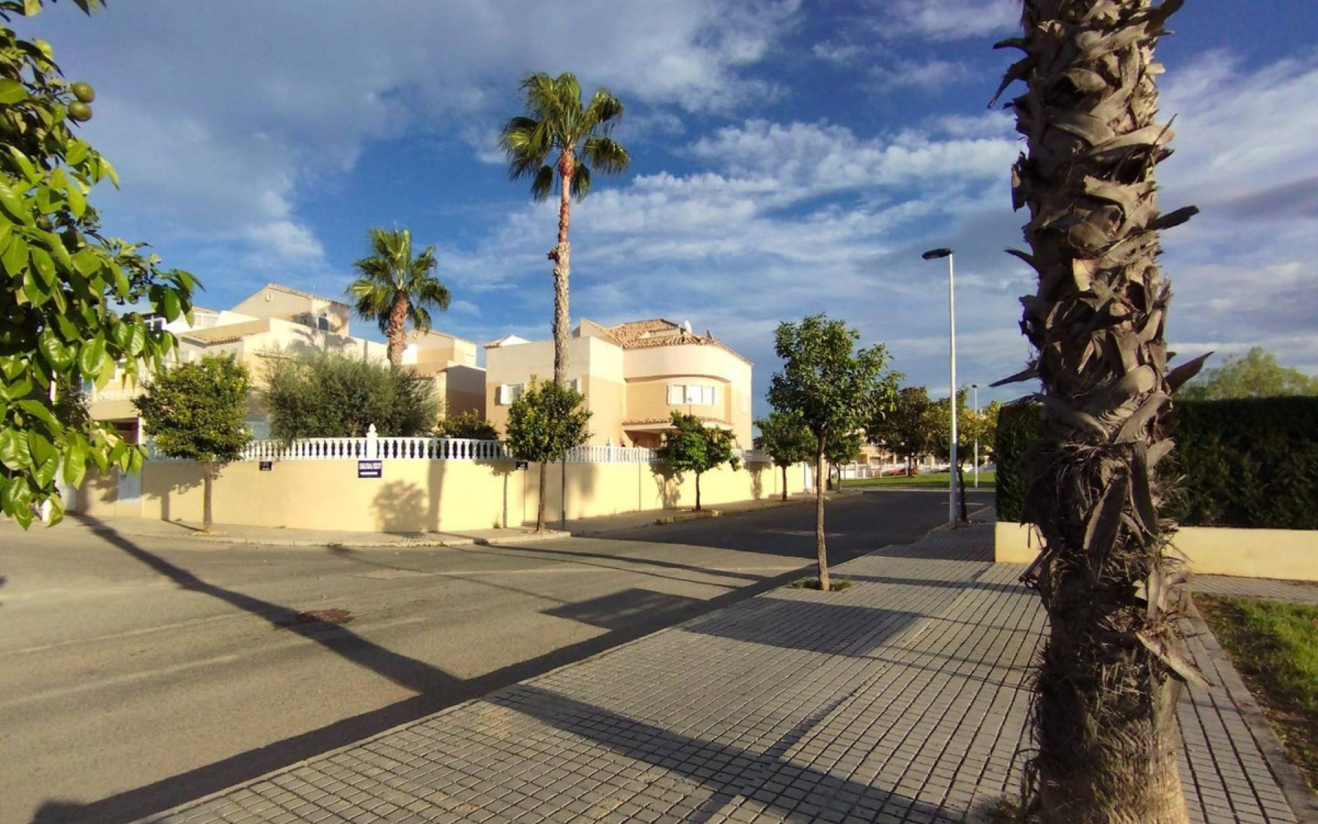 Resale - Villa - Torrevieja - La Siesta
