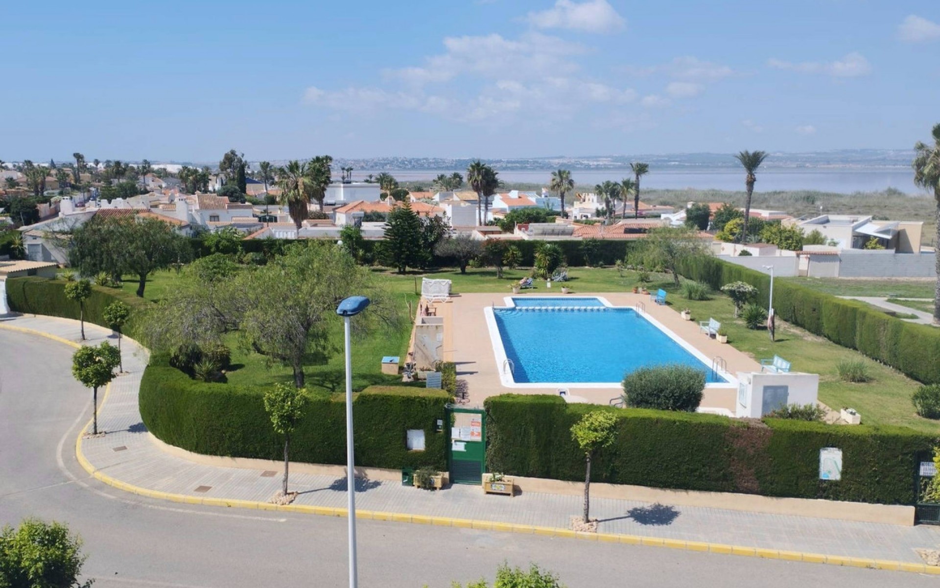 Resale - Villa - Torrevieja - La Siesta