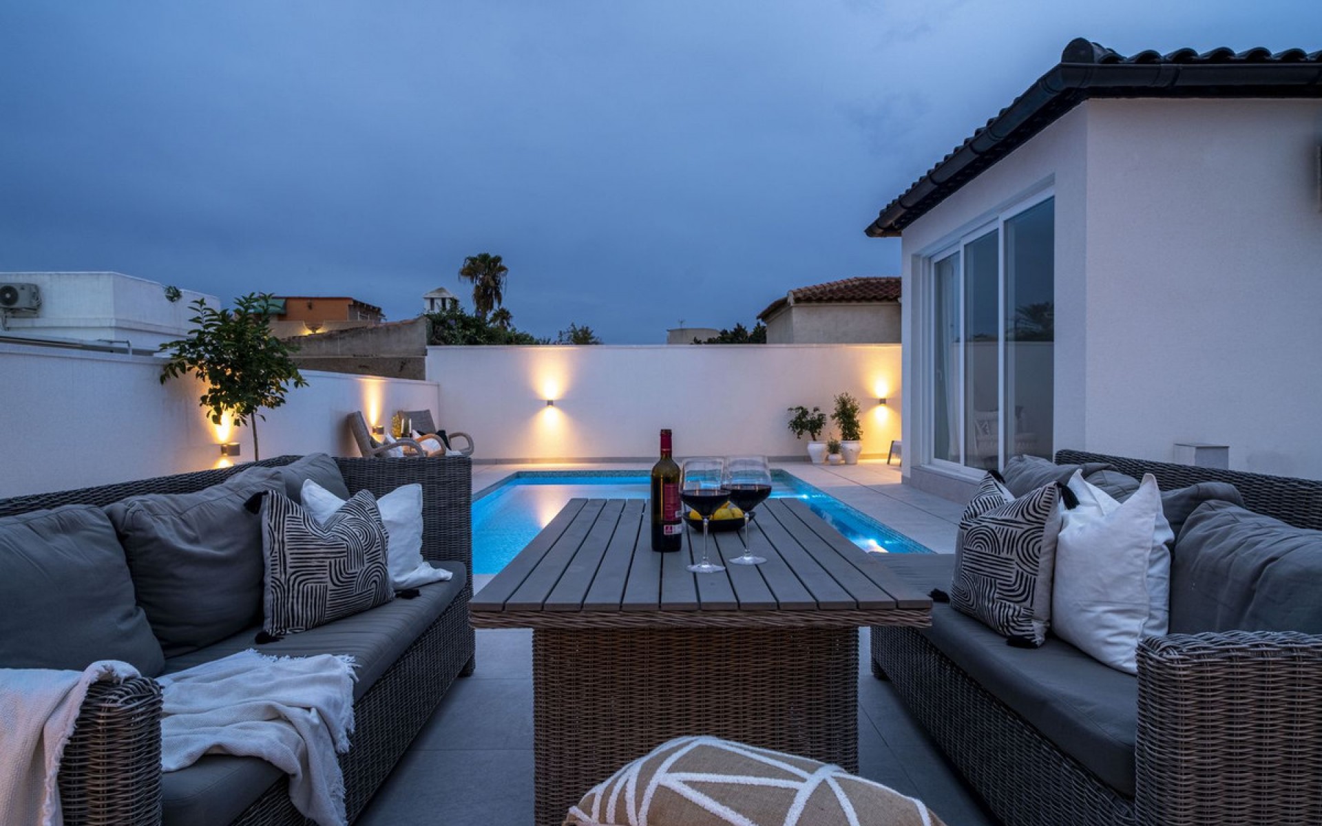 Resale - Villa - Torrevieja - La Siesta