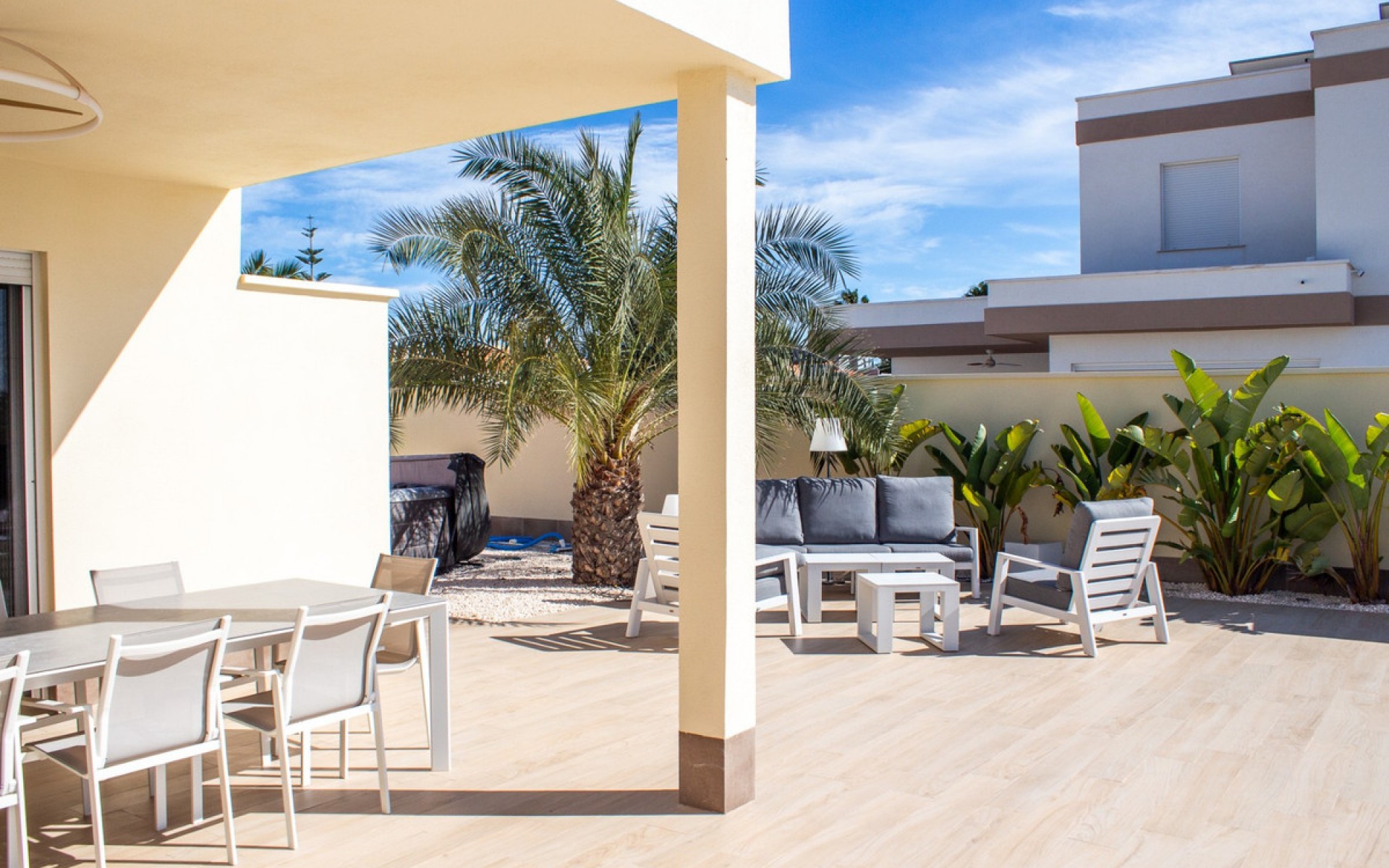 Resale - Villa - Torrevieja - La Siesta