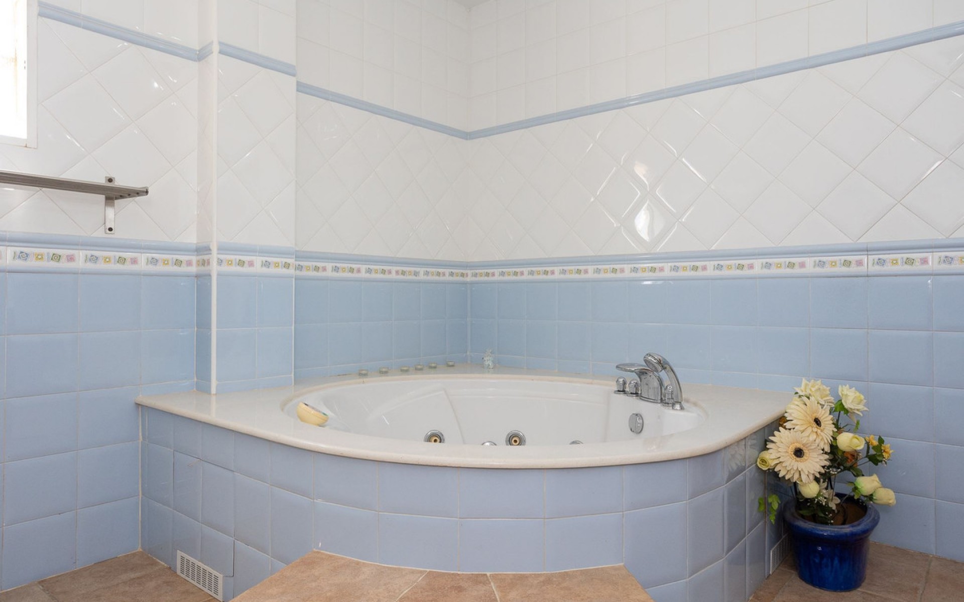 Resale - Villa - Torrevieja - La Siesta