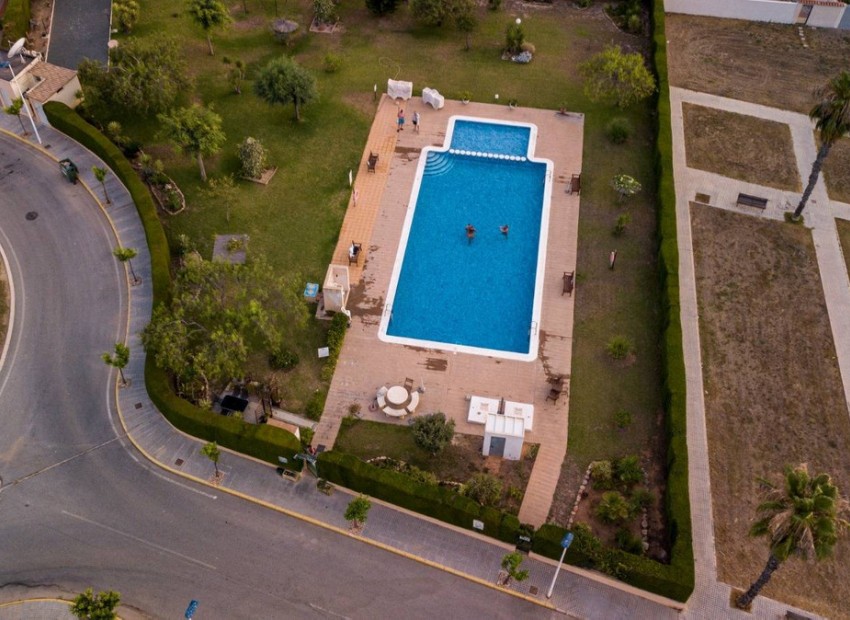 Resale - Villa - Torrevieja - La Siesta
