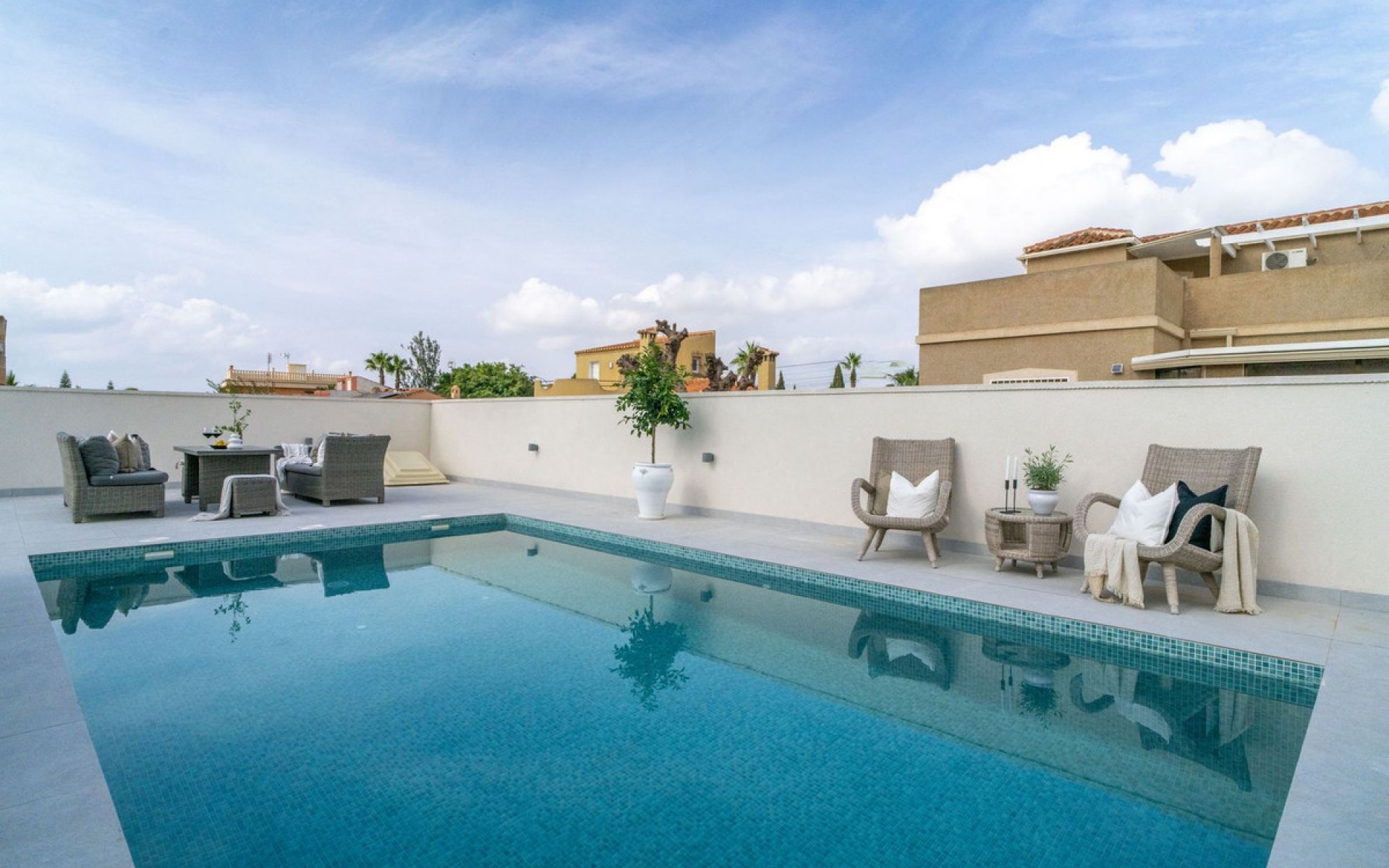 Resale - Villa - Torrevieja - La Siesta
