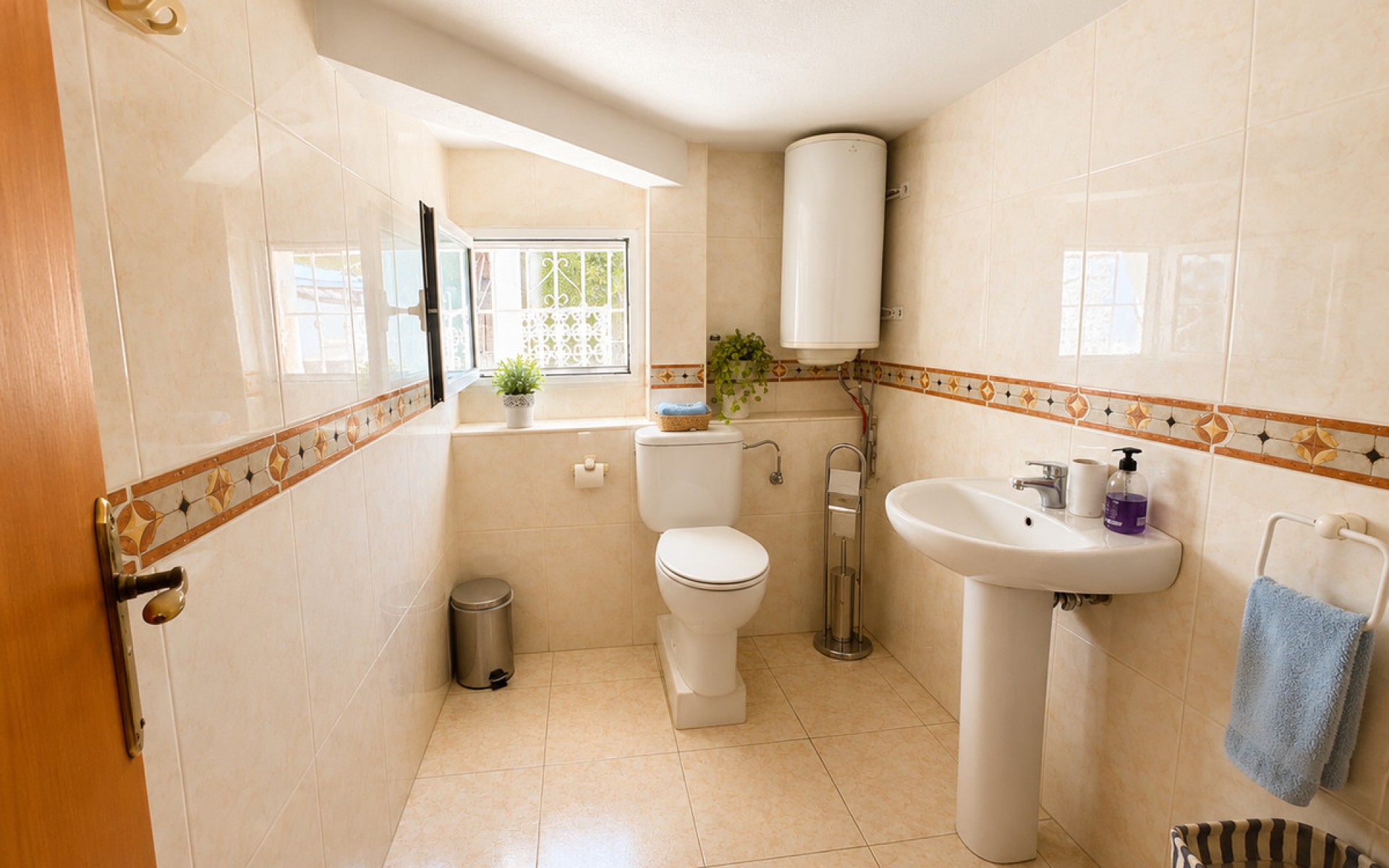 Resale - Villa - Torrevieja - La Siesta