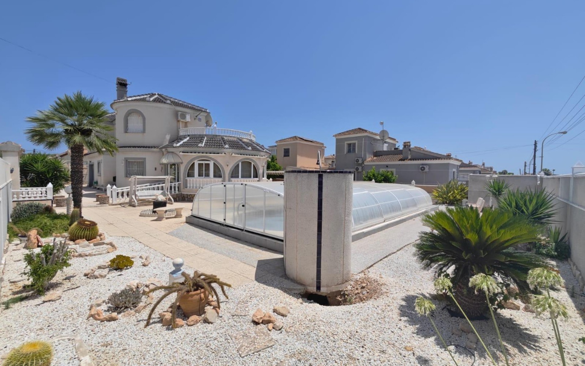 Resale - Villa - Torrevieja - La Siesta