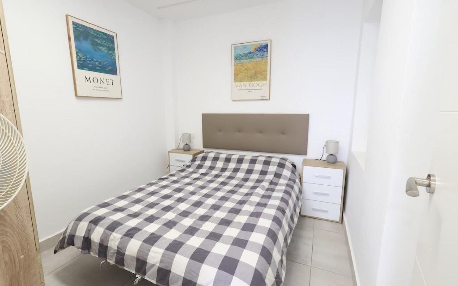 Resale - Villa - Torrevieja - La Siesta