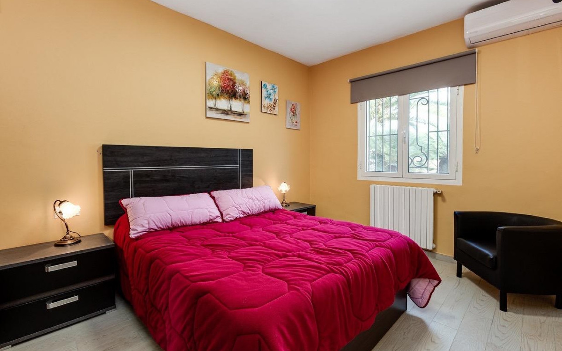 Resale - Villa - Torrevieja - La Siesta
