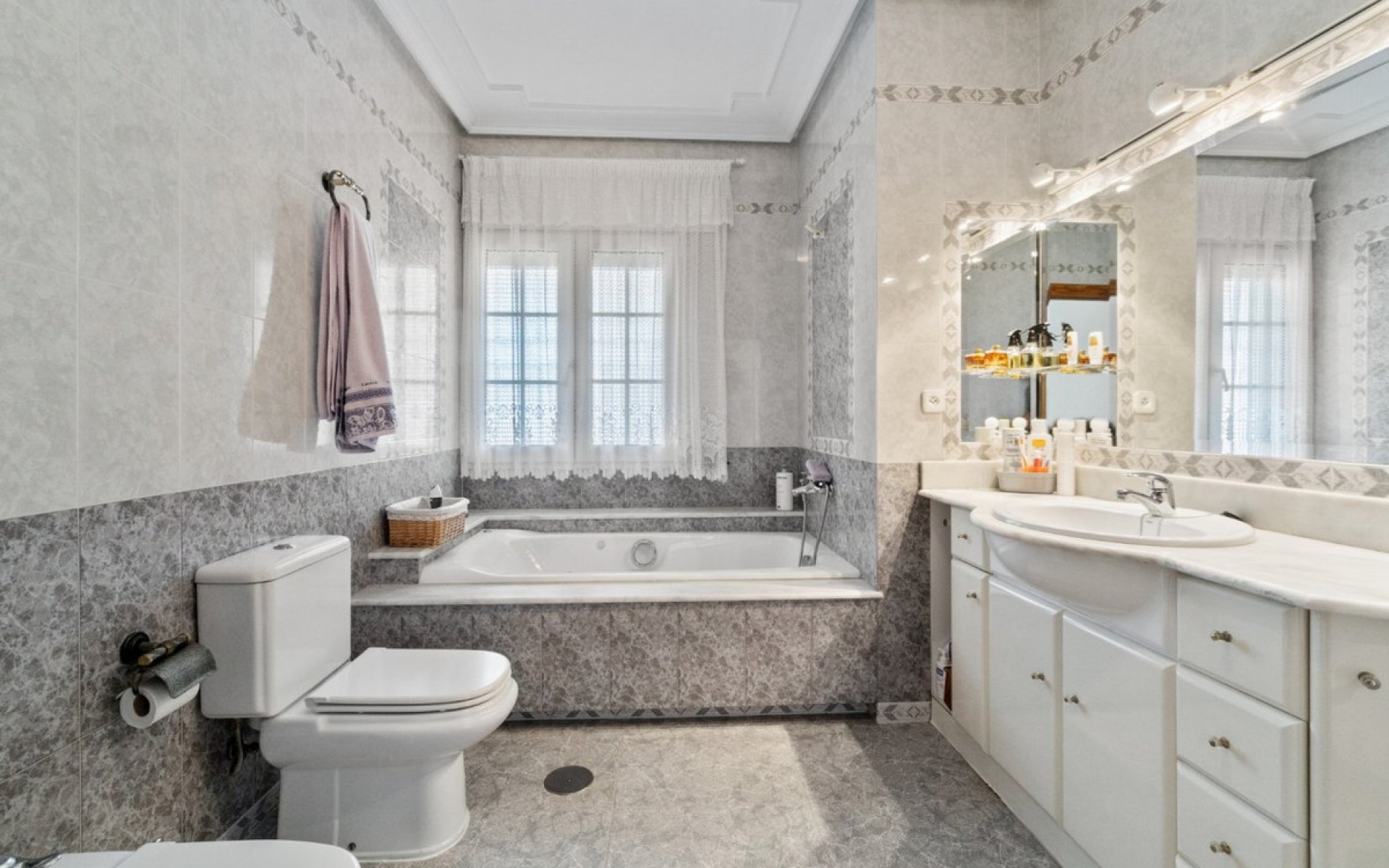 Resale - Villa - Torrevieja - La Veleta