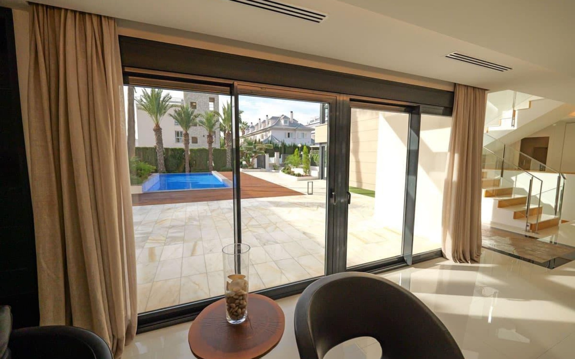 Resale - Villa - Torrevieja - La Veleta