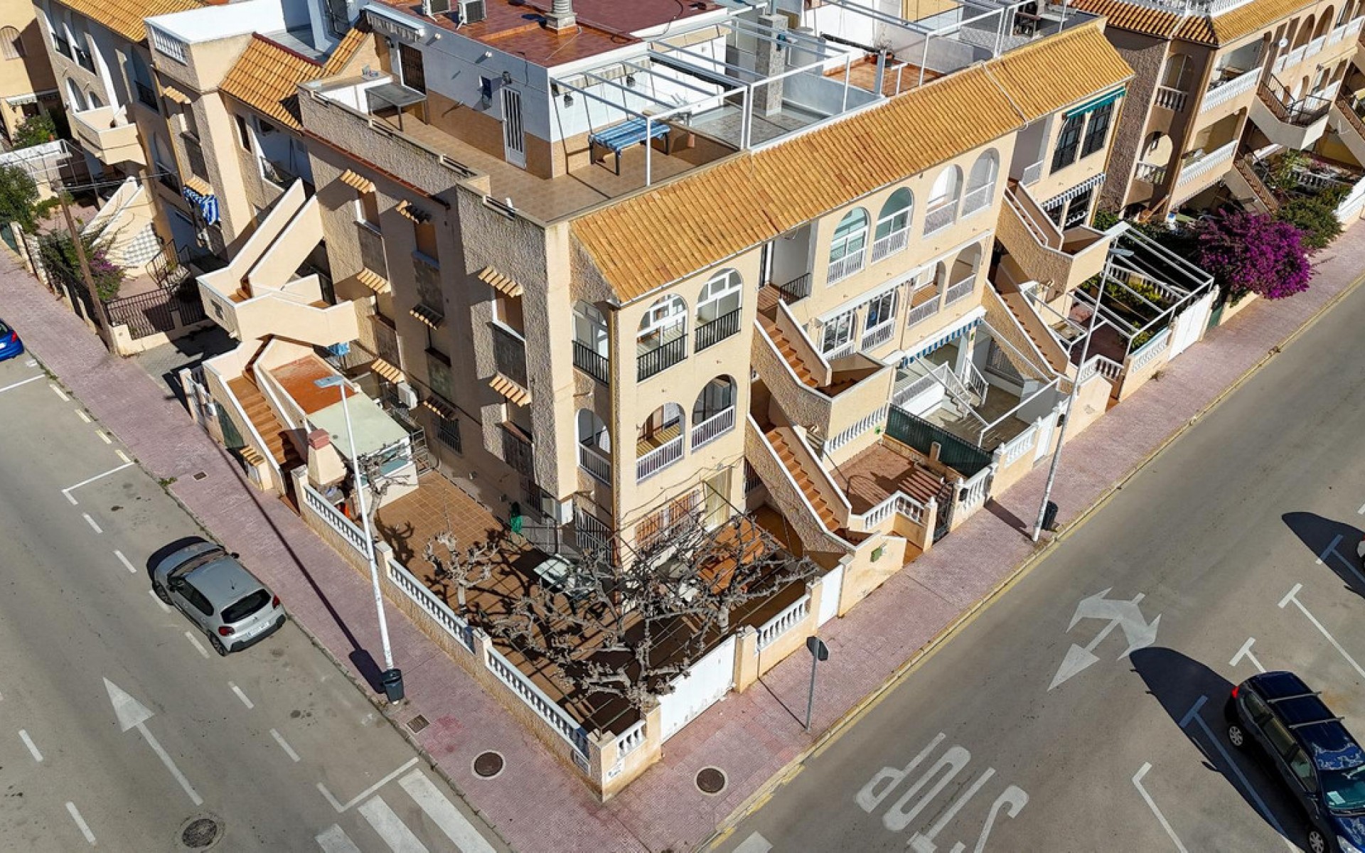 Resale - Villa - Torrevieja - Playa De La Mata