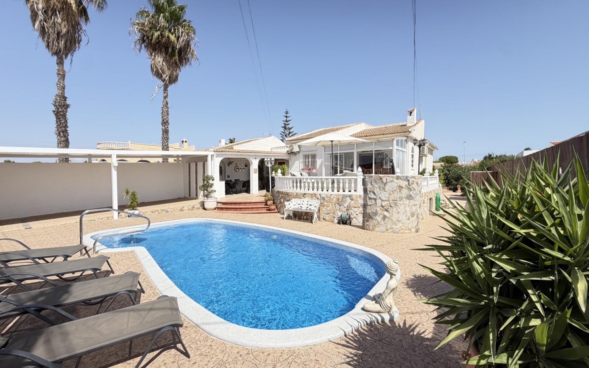 Resale - Villa - Torrevieja - San Luis