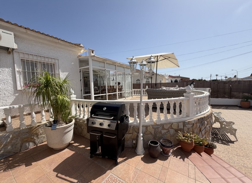 Resale - Villa - Torrevieja - San Luis