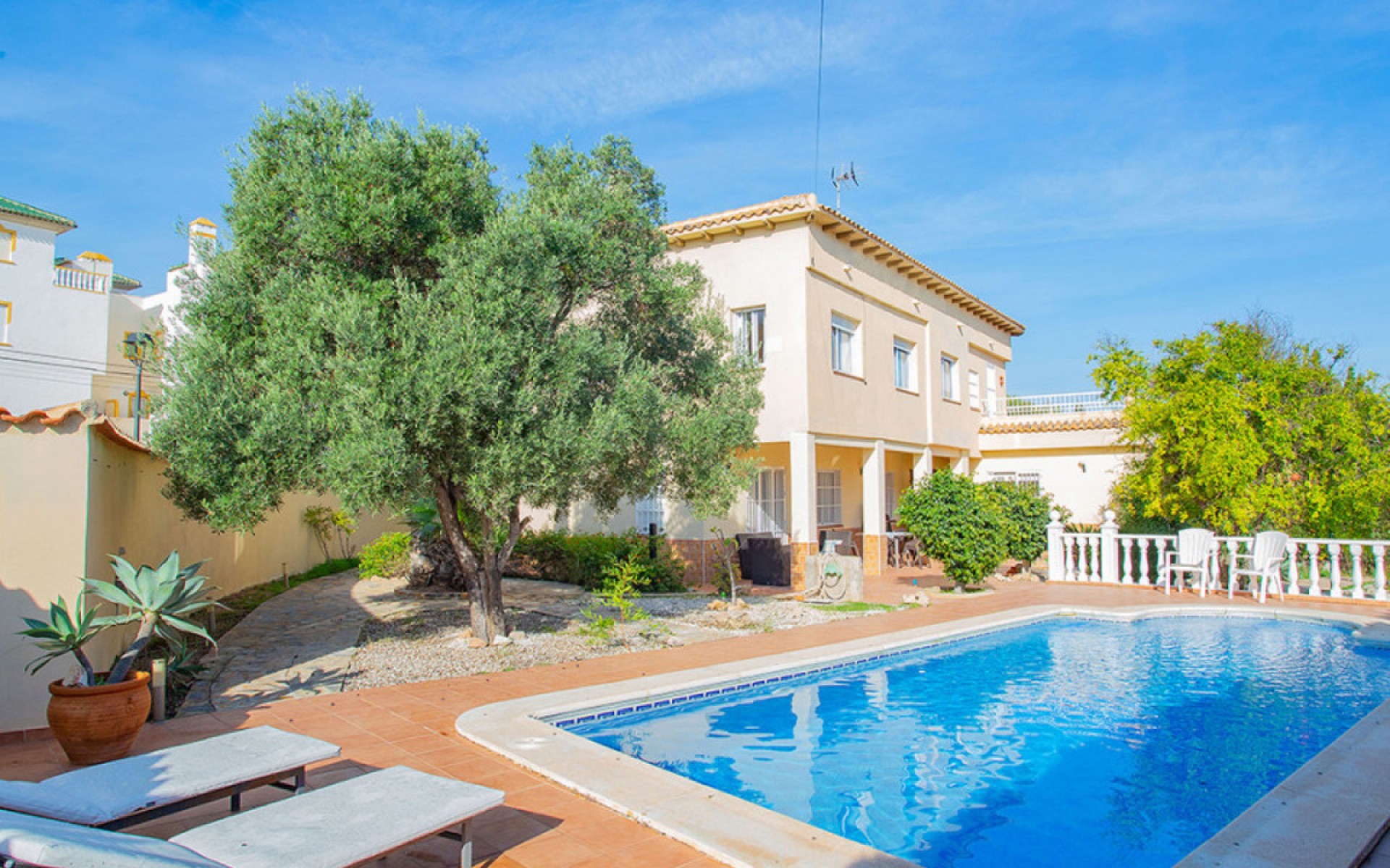 Resale - Villa - Torrevieja - Torre La Mata