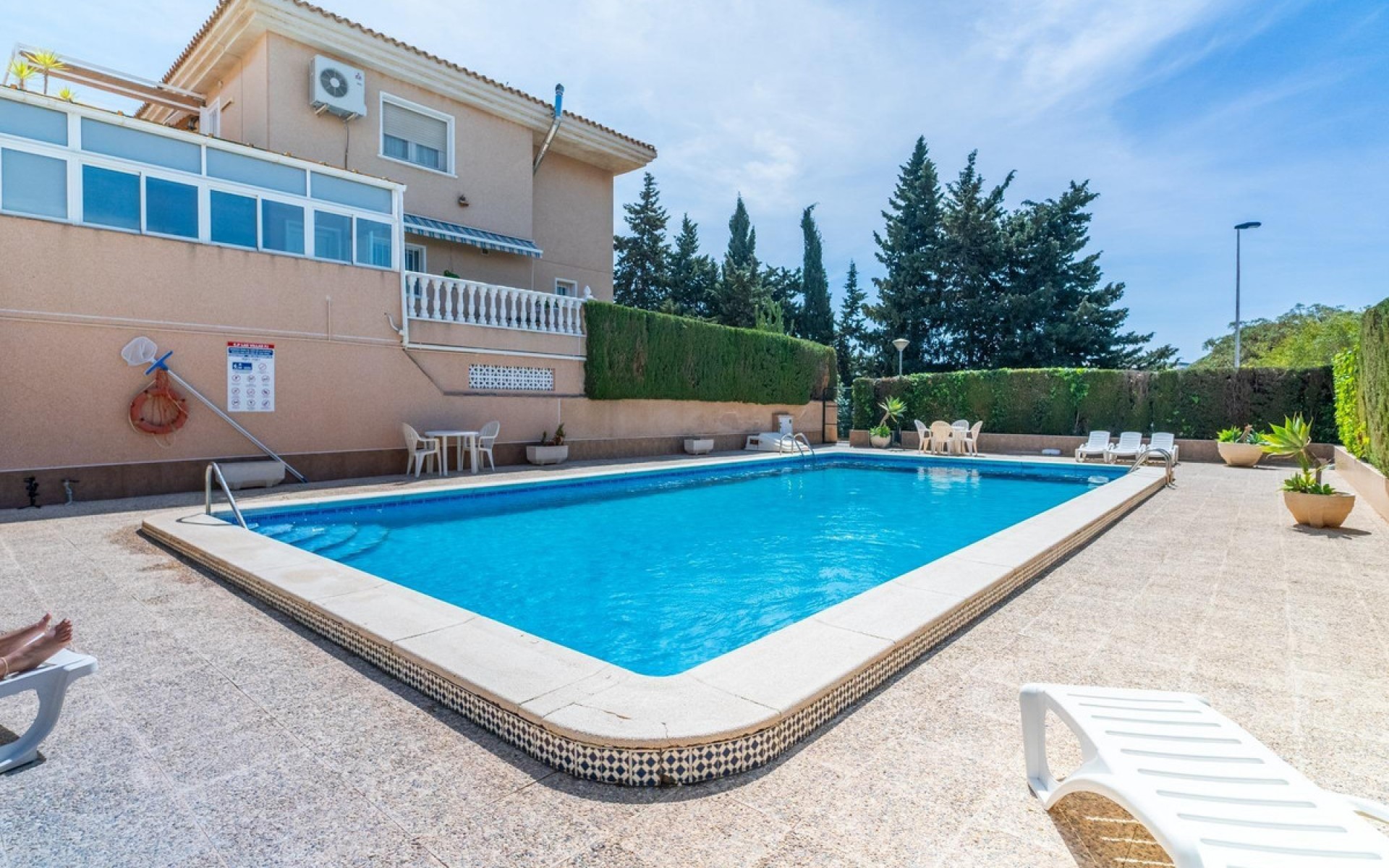 Resale - Villa - Torrevieja - Torrevieja Centro