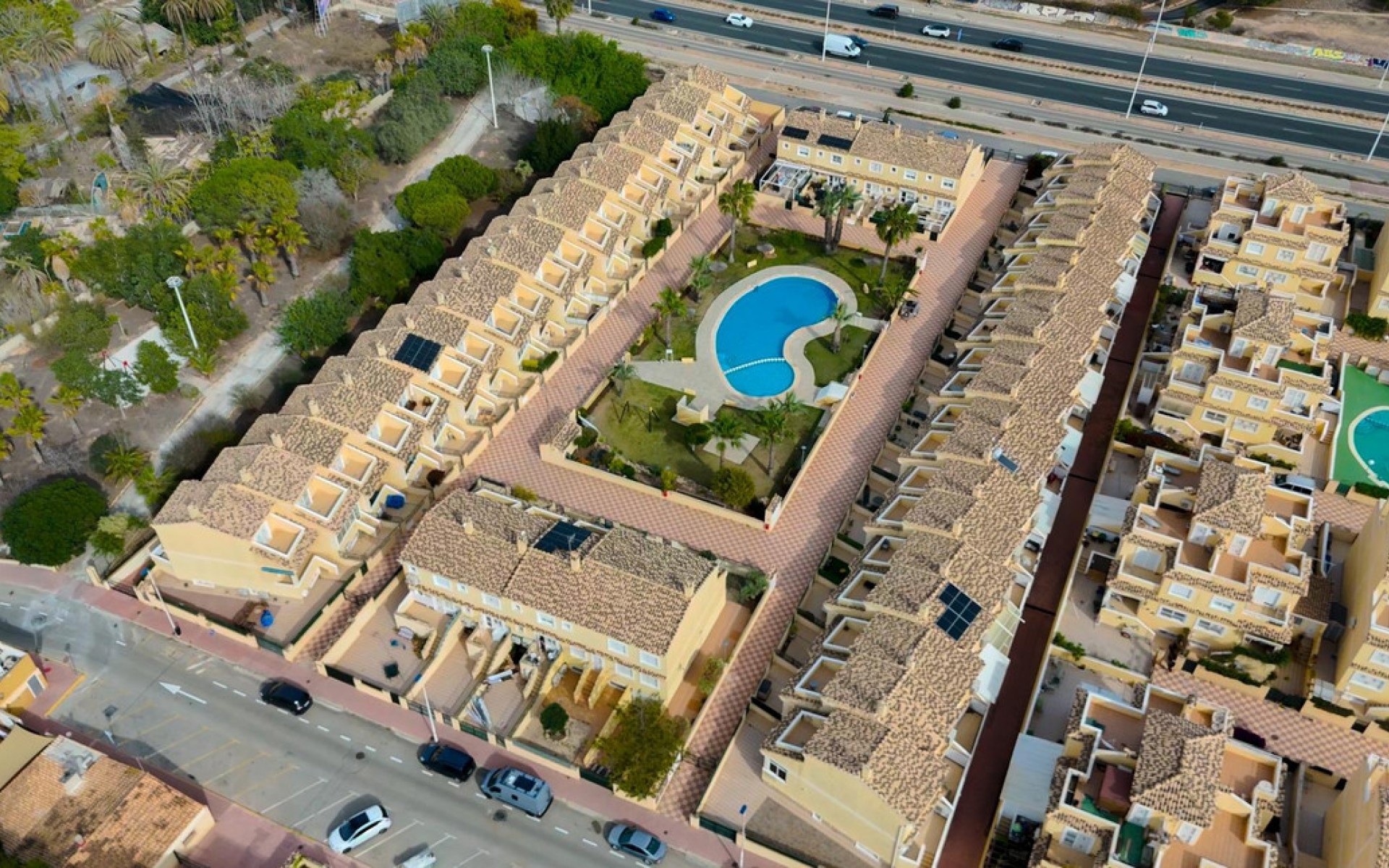 Resale - Villa - Torrevieja - Torrevieja Centro