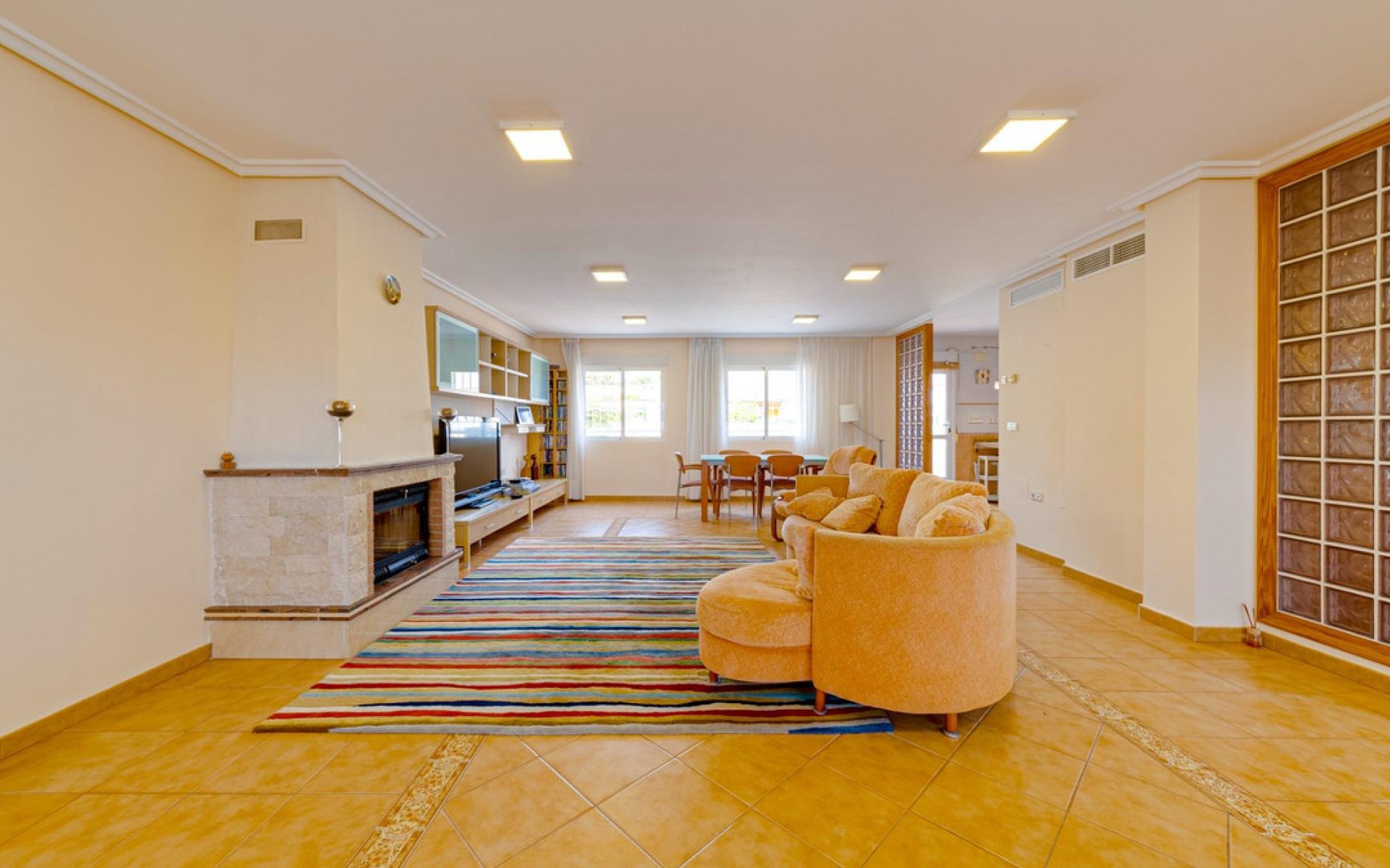 Resale - Villa - Torrevieja - Torrevieja Centro