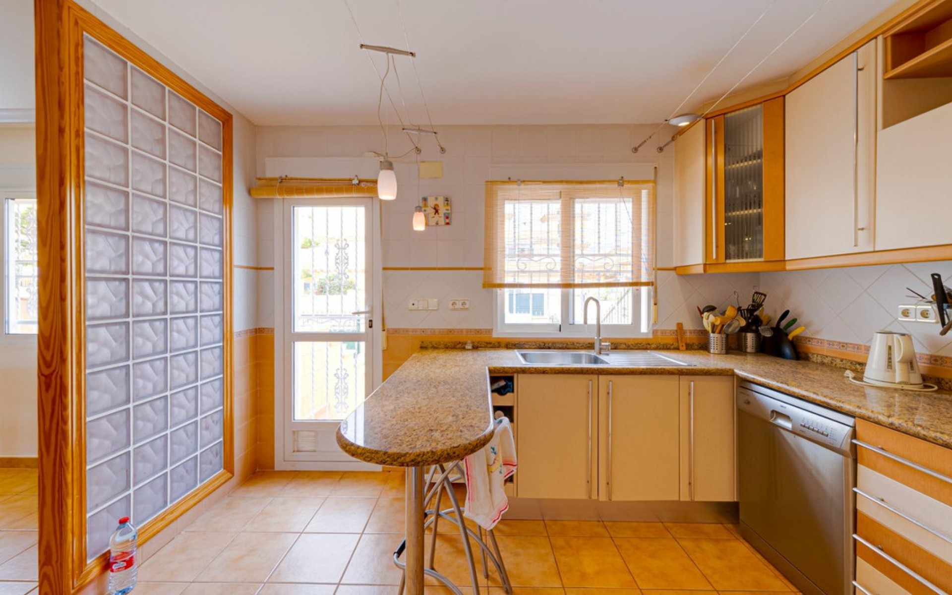 Resale - Villa - Torrevieja - Torrevieja Centro