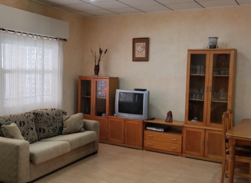 Resale - Villa - Torrevieja - Torrevieja Centro