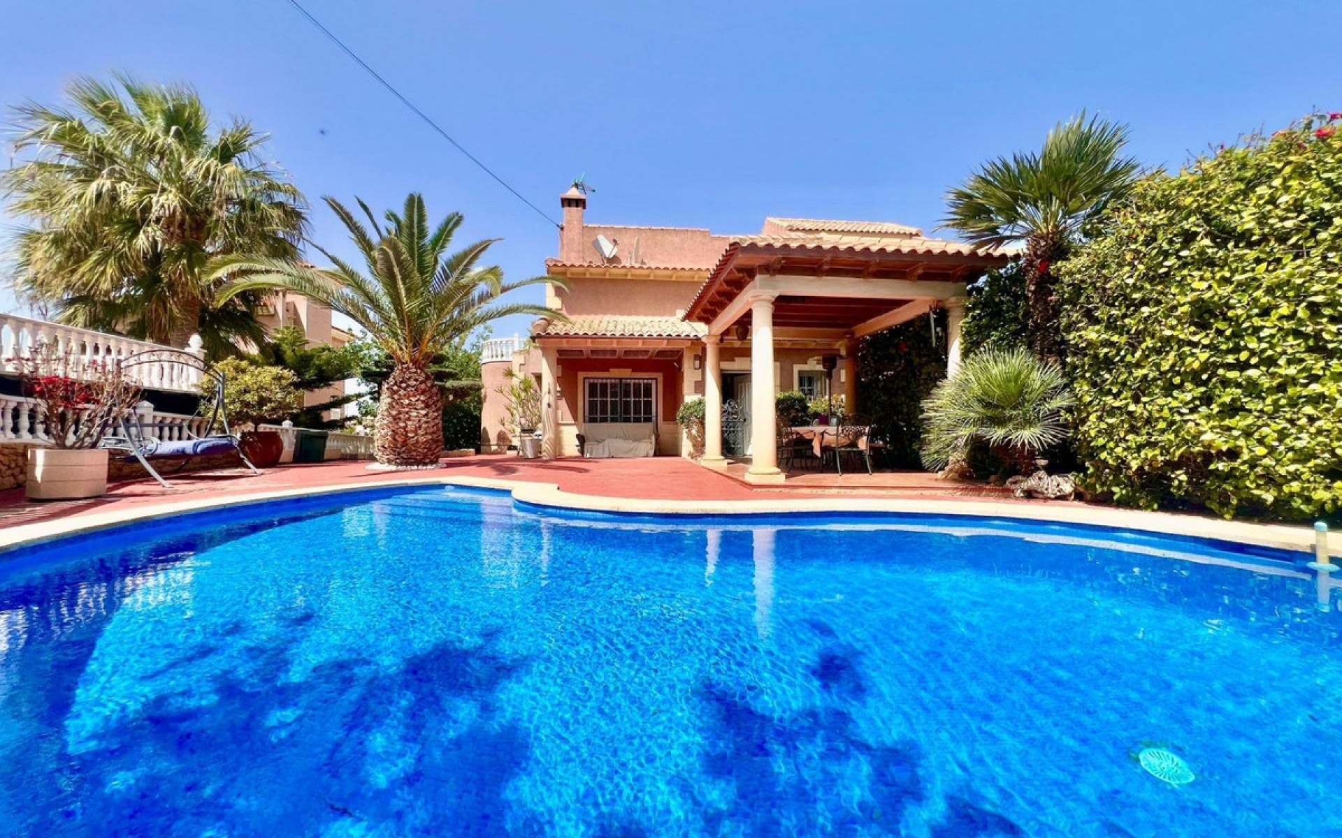 Resale - Villa - Torrevieja - Torrevieja Centro
