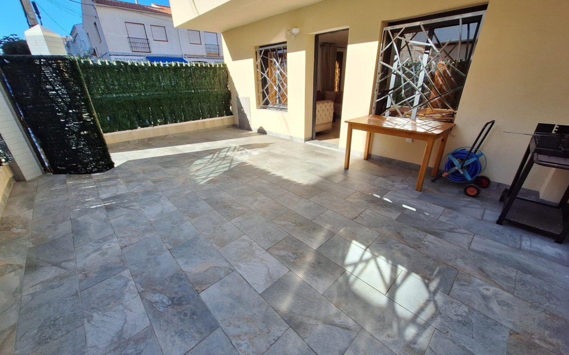 Resale - Villa - Torrevieja - Torrevieja Centro