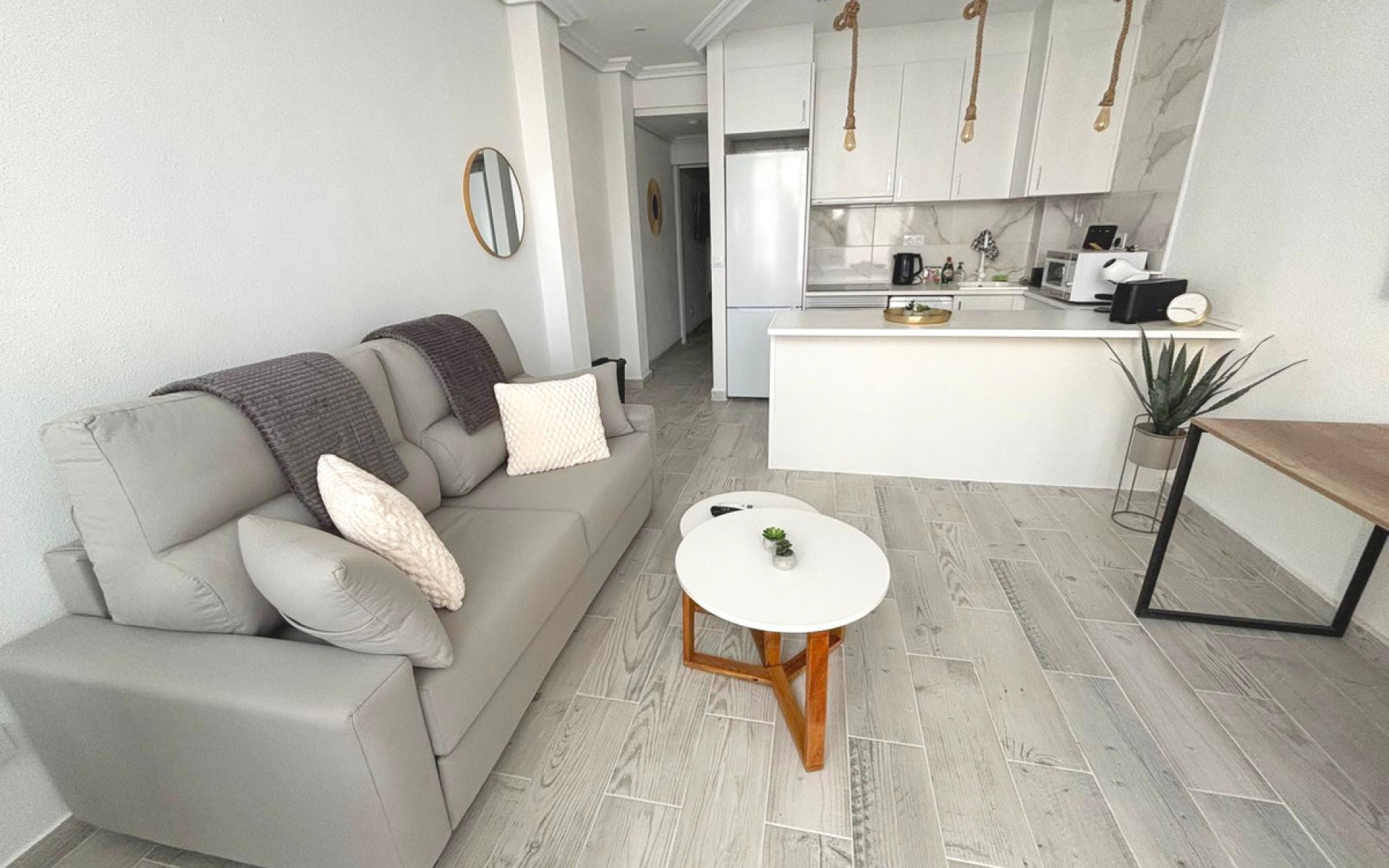 Resale - Villa - Torrevieja - Torrevieja Centro