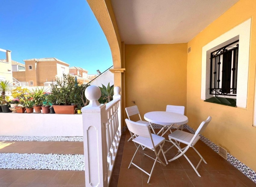 Resale - Villa - Torrevieja - Torrevieja Centro