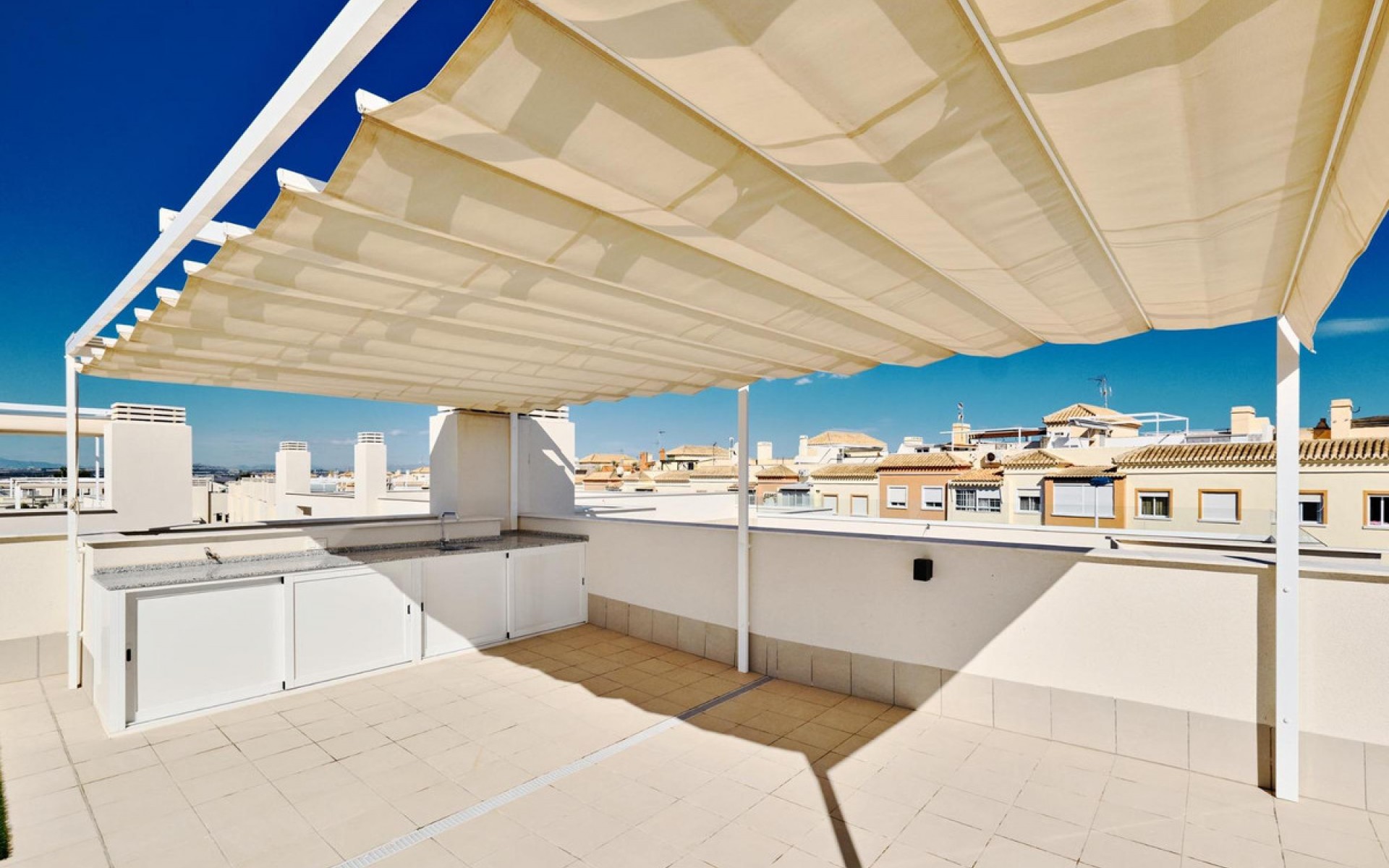 Resale - Villa - Torrevieja - Torrevieja Centro