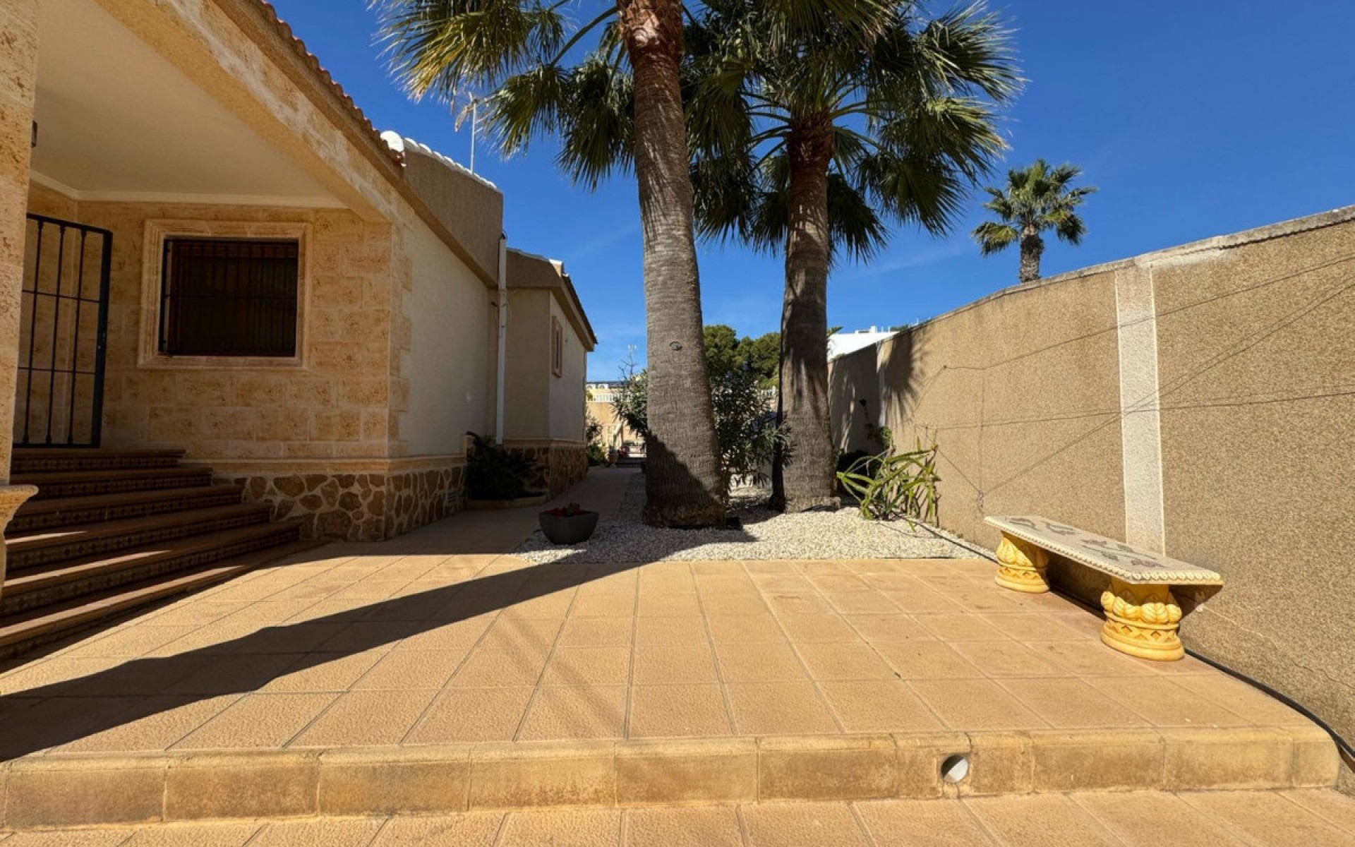 Resale - Villa - Torrevieja - Torrevieja Centro
