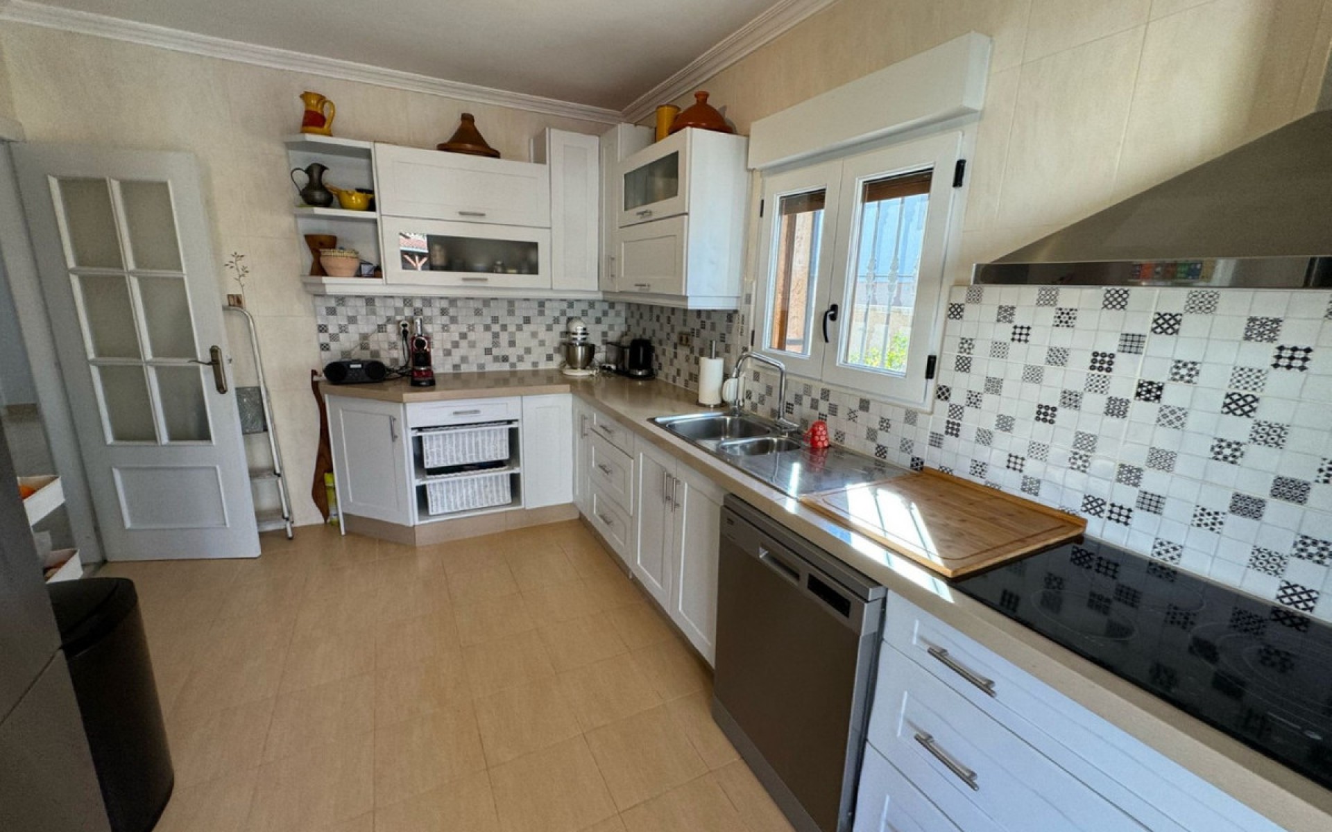 Resale - Villa - Torrevieja - Torrevieja Centro