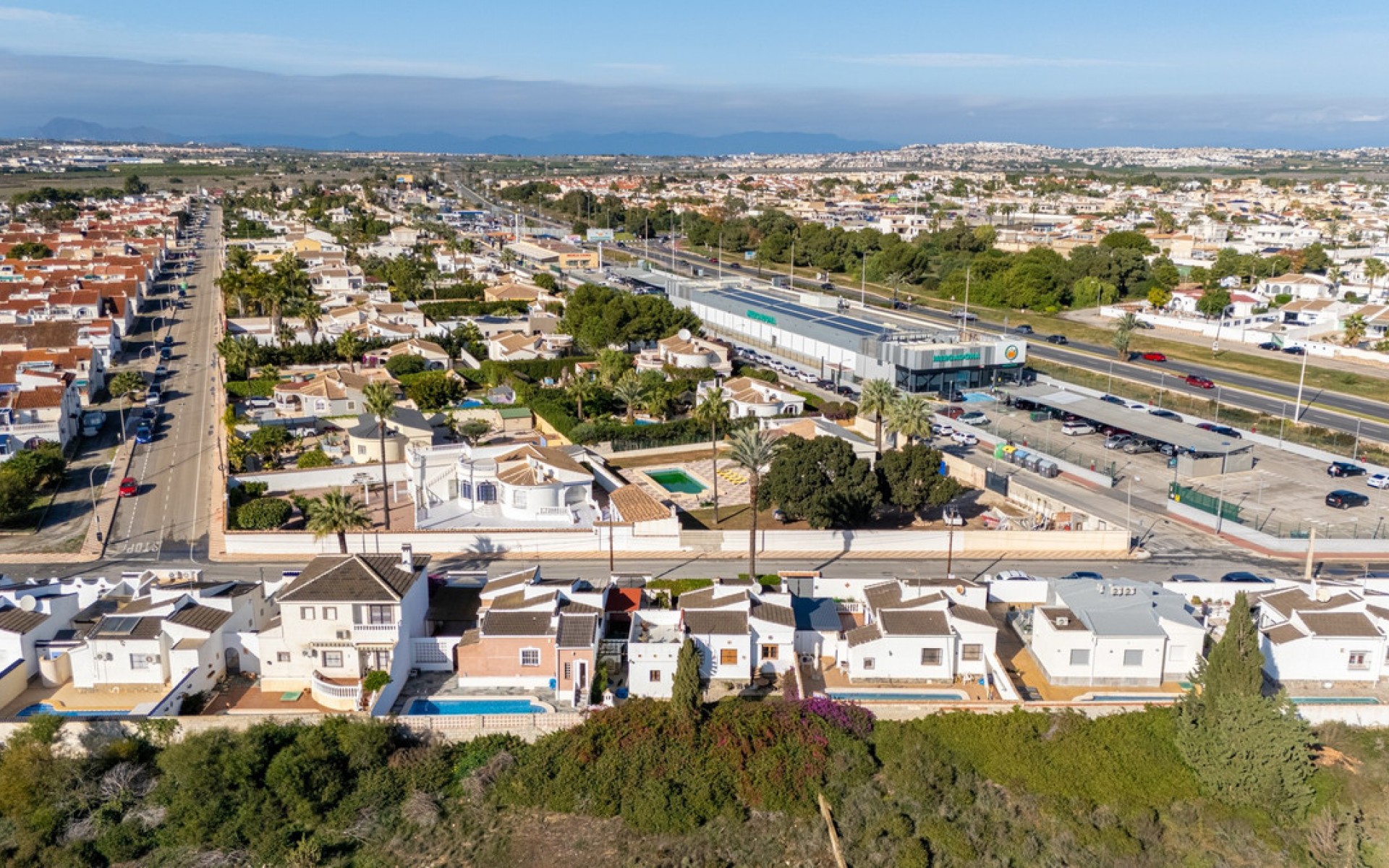 Resale - Villa - Torrevieja - Torrevieja Centro