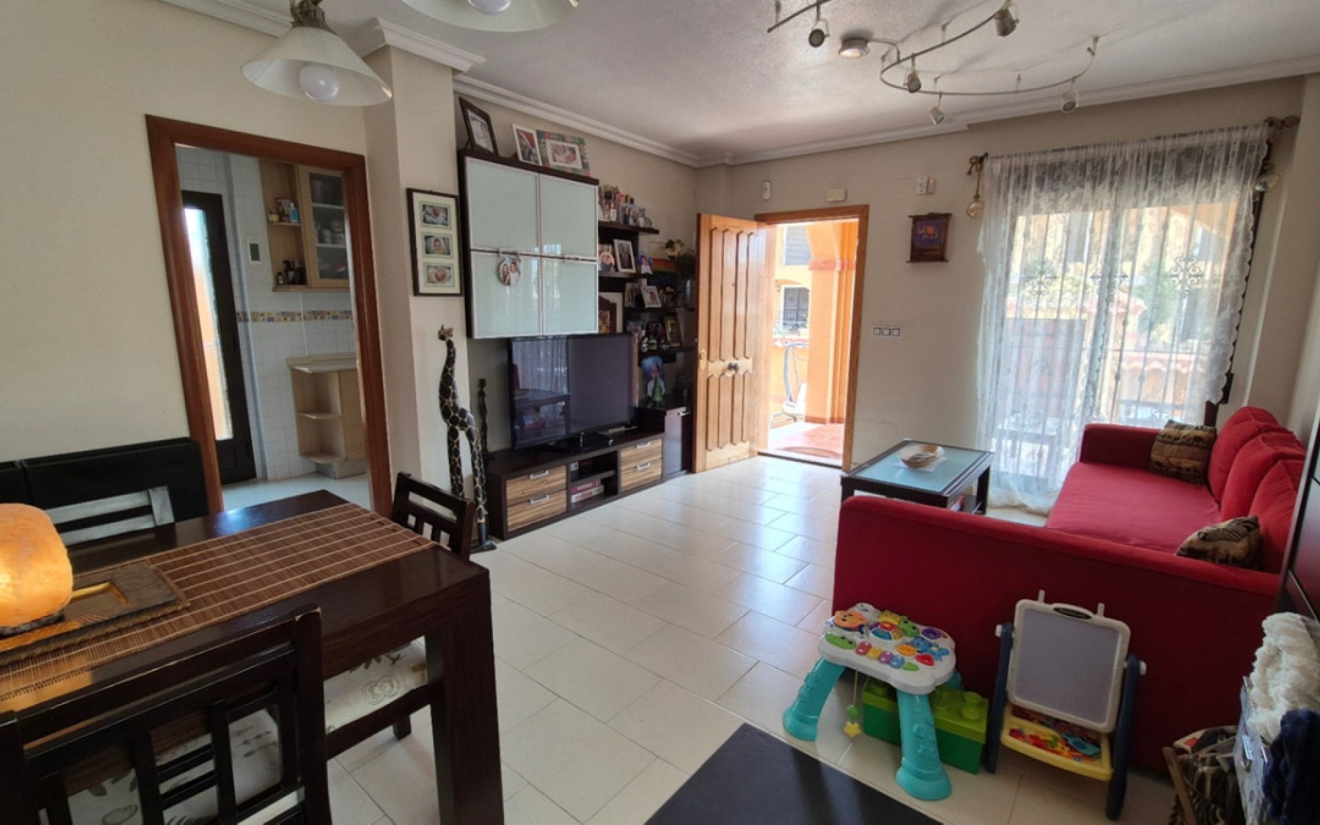 Resale - Villa - Torrevieja - Torrevieja Centro