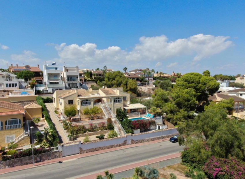 Resale - Villa - Torrevieja - Torrevieja Centro