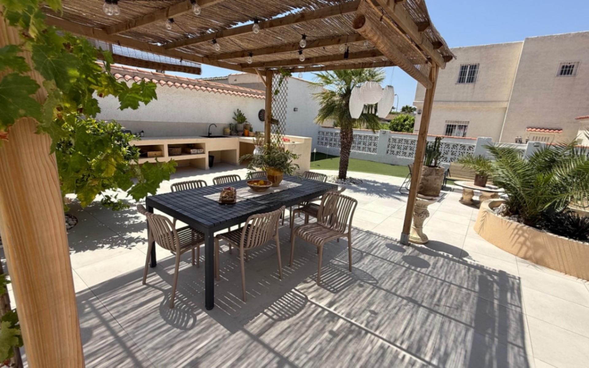 Resale - Villa - Torrevieja - Torrevieja Centro