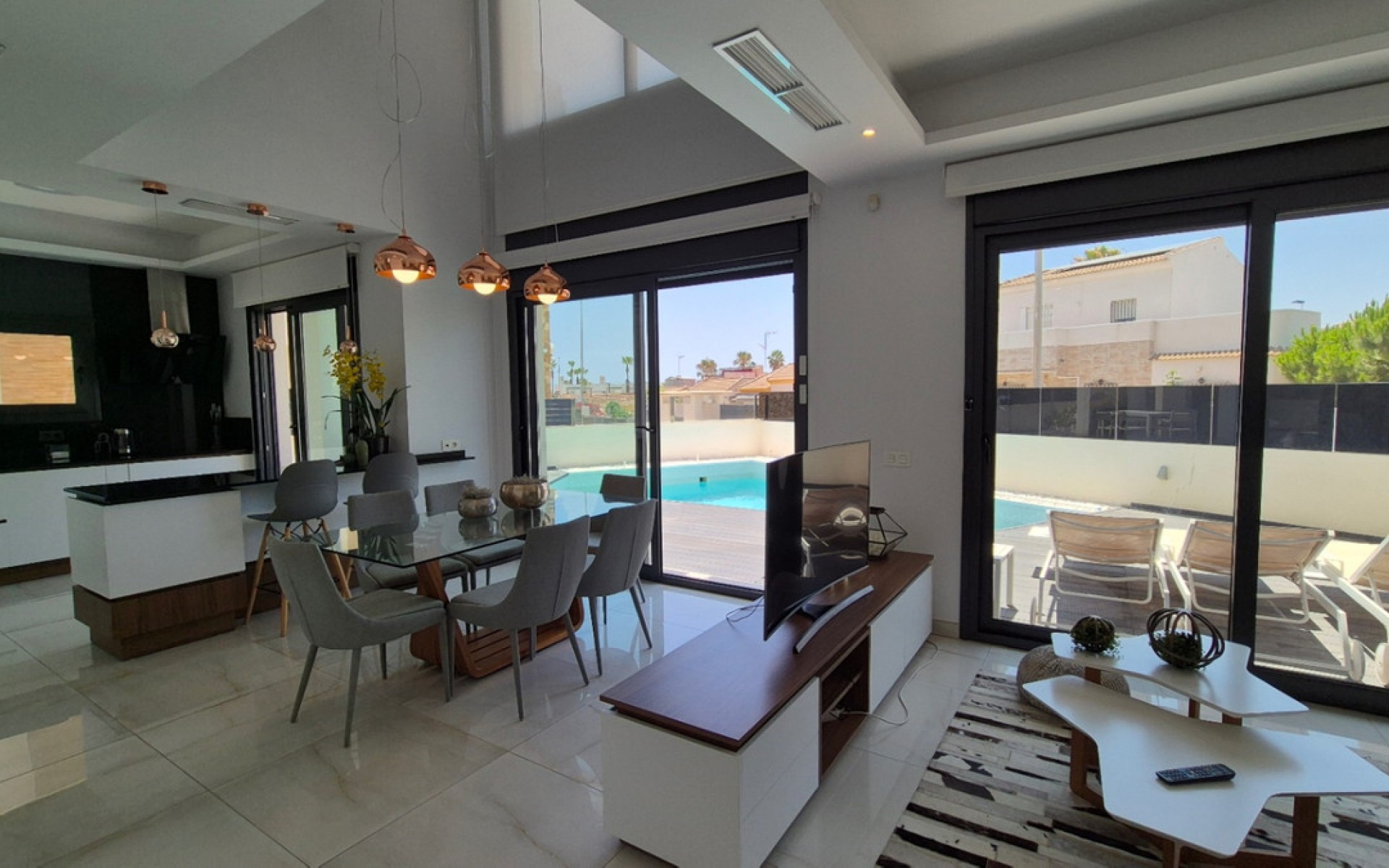 Resale - Villa - Torrevieja - Torrevieja Centro