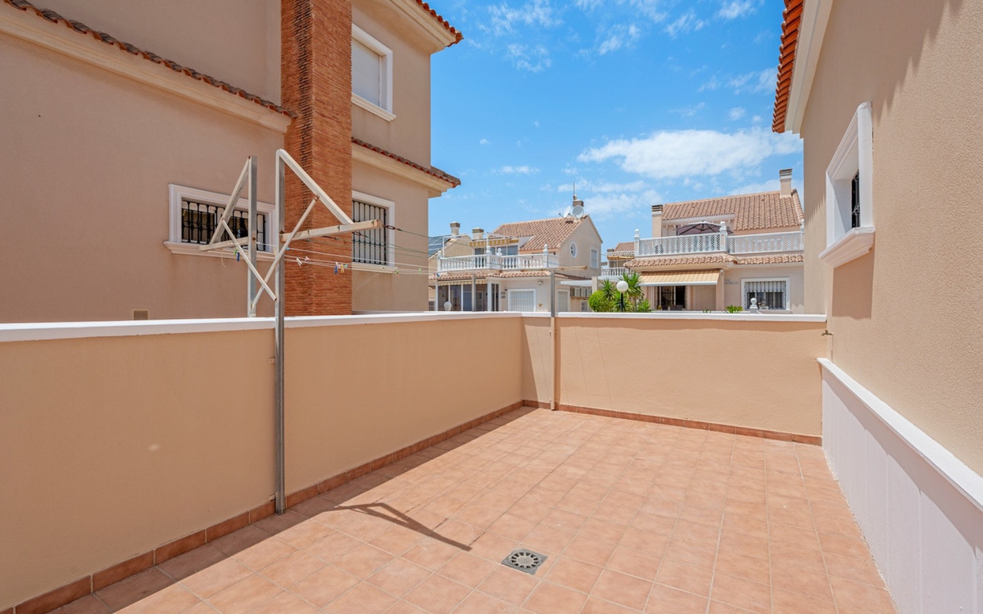 Resale - Villa - Torrevieja - Torrevieja Centro