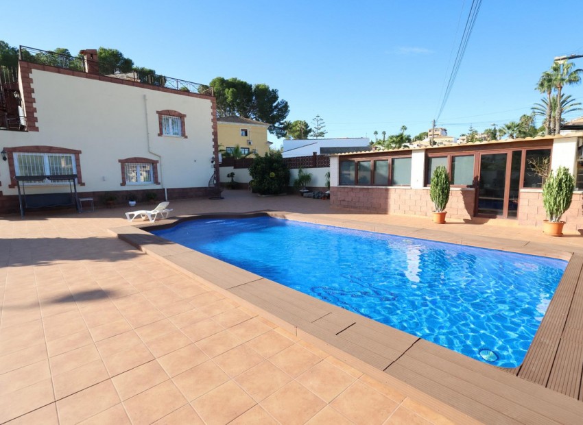 Resale - Villa - Torrevieja - Torrevieja Centro