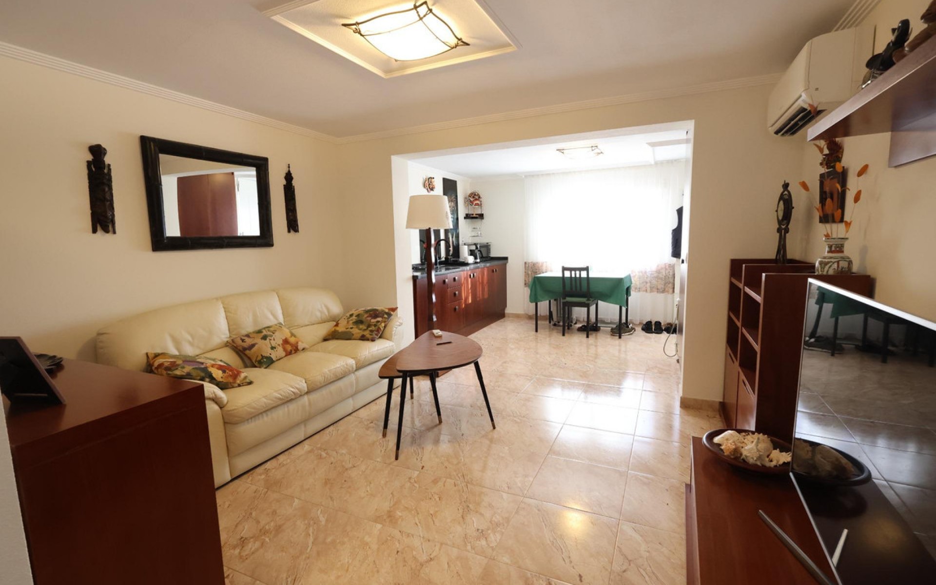 Resale - Villa - Torrevieja - Torrevieja Centro