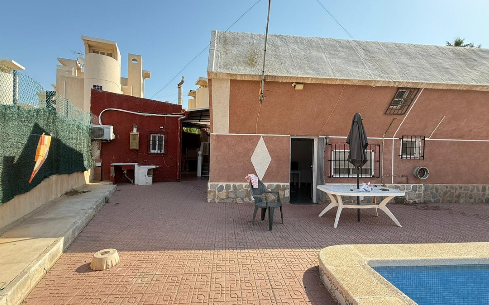 Resale - Villa - Torrevieja - Torrevieja Centro