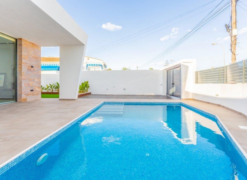 Resale - Villa - Torrevieja - Torrevieja Centro