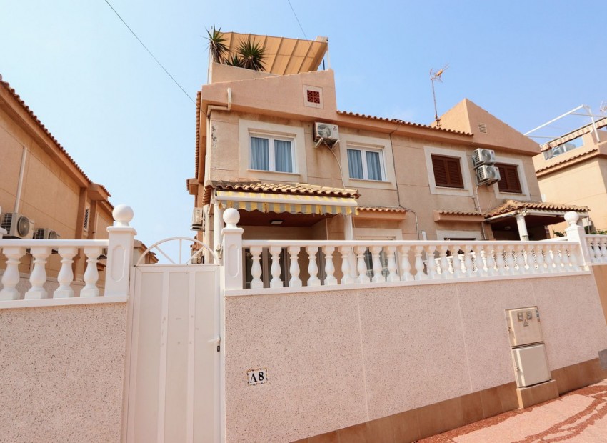Resale - Villa - Torrevieja - Torrevieja Centro
