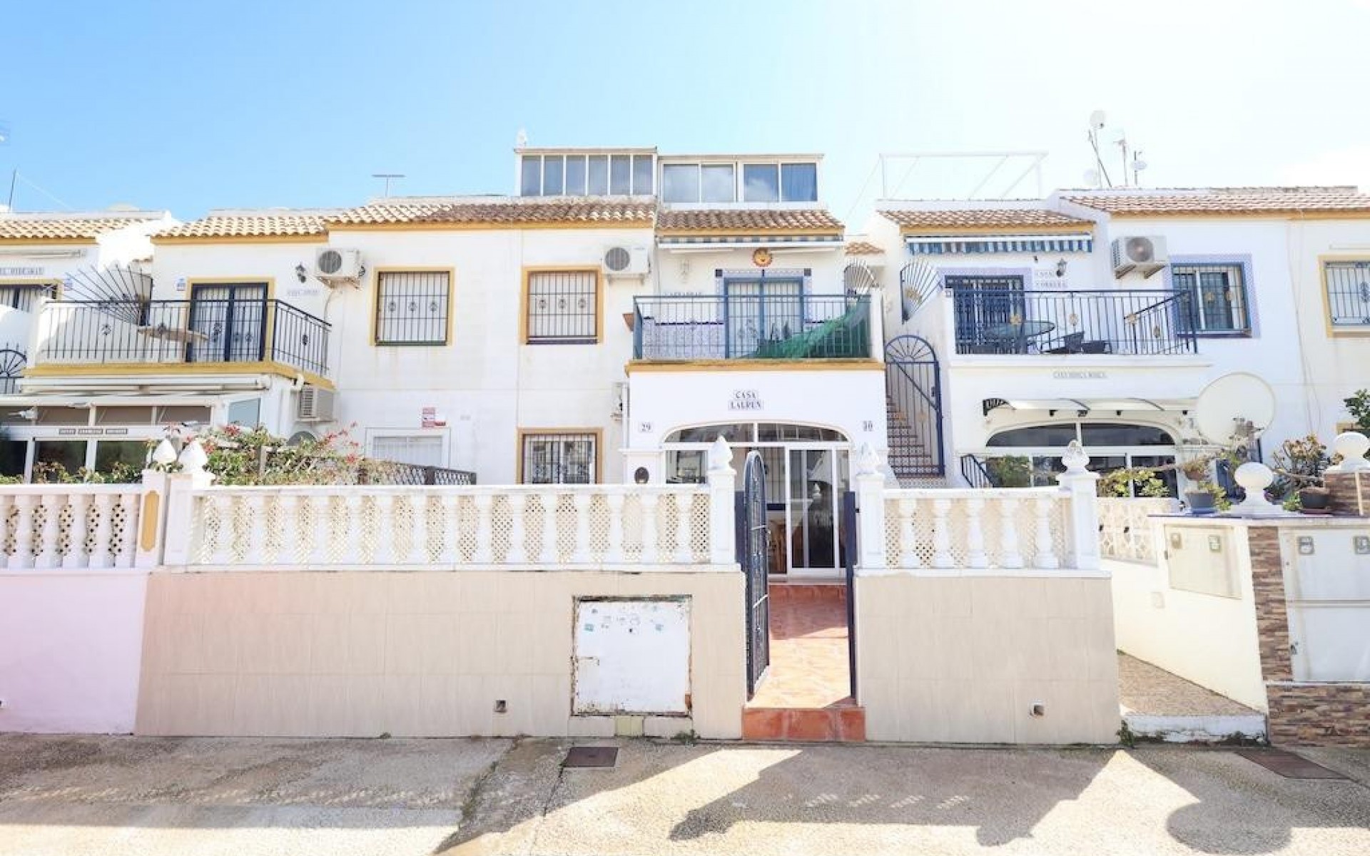 Resale - Villa - Torrevieja - Torrevieja Centro