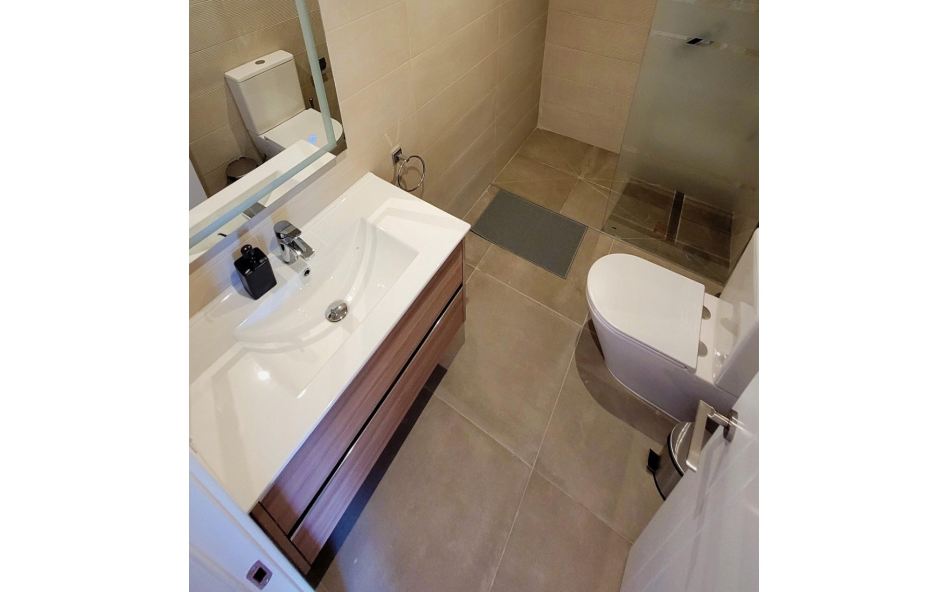 Resale - Villa - Torrevieja - Torrevieja Centro
