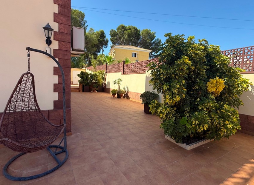 Resale - Villa - Torrevieja - Torrevieja Centro