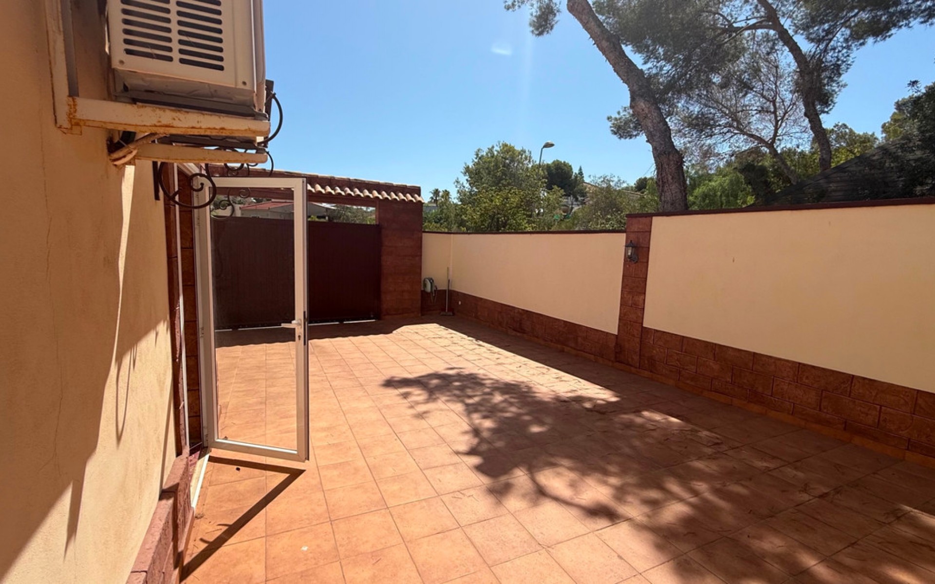 Resale - Villa - Torrevieja - Torrevieja Centro